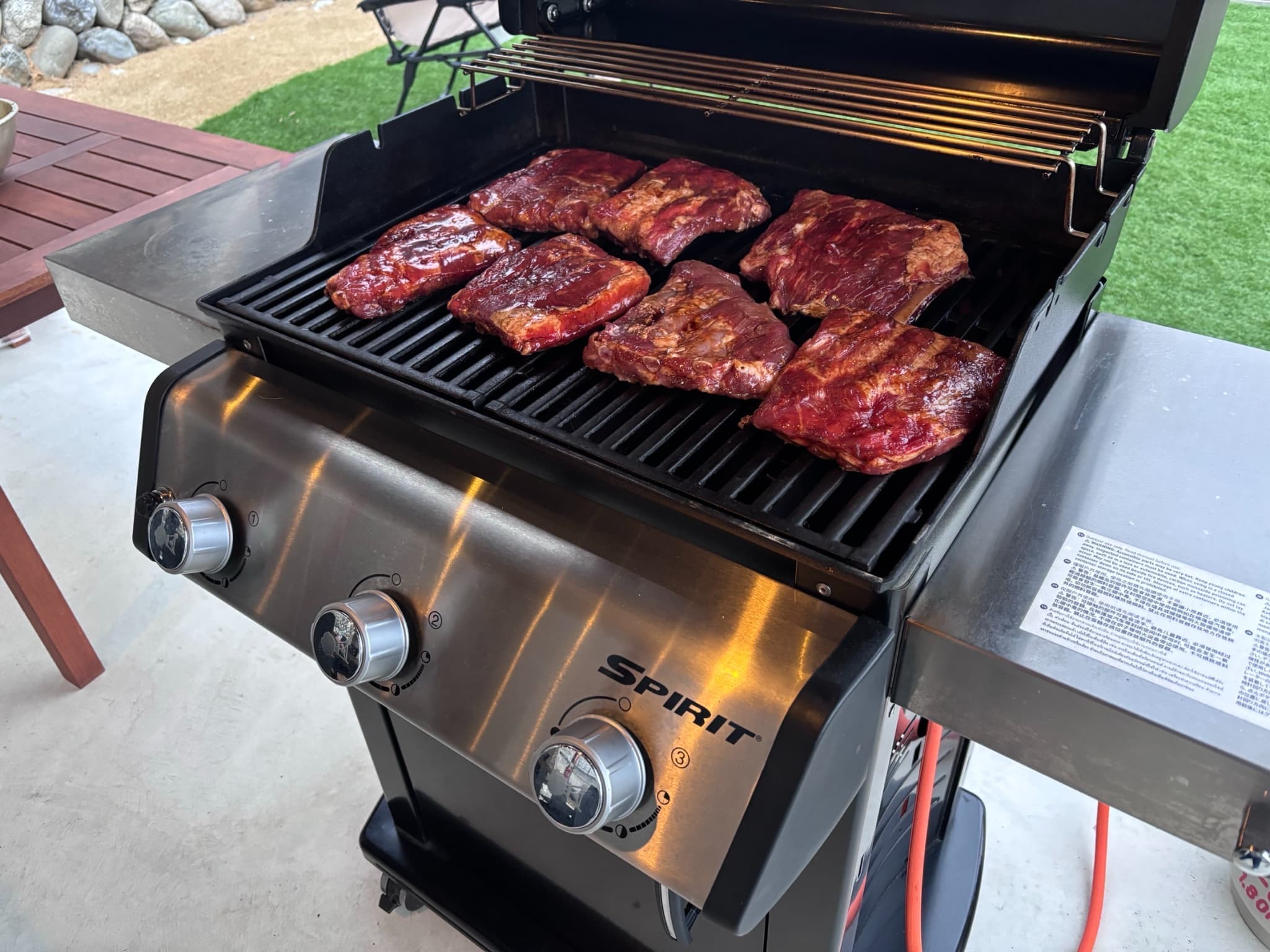 地元食材を使ったBBQや食体験